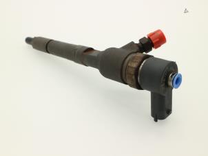 Used Injector (diesel) Opel Combo (Corsa C) 1.3 CDTI 16V Price € 90,75 Inclusive VAT offered by Brus Motors BV