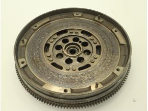 Used Dual mass flywheel Mercedes E (W210) 2.2 E-220 CDI 16V Price € 242,00 Inclusive VAT offered by Brus Motors BV