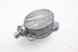 Used Vacuum pump (diesel) Opel Vivaro 2.5 CDTI 16V Price € 90,75 Inclusive VAT offered by Brus Motors BV