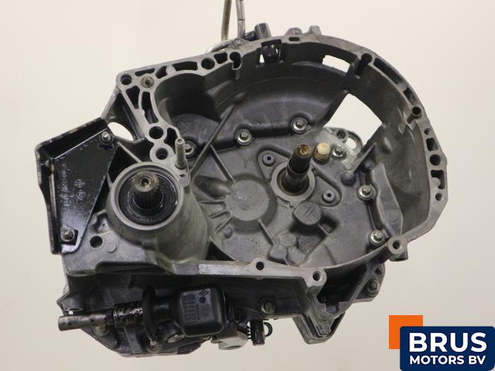 Gebrauchte Getriebe Renault Clio II Societe (SB) 1.5 dCi 65 Preis € 181,50 Mit Mehrwertsteuer angeboten von Brus Motors BV