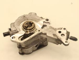 Used Mechanical fuel pump Seat Ibiza IV SC (6J1) 1.9 TDI 105 Price € 60,50 Inclusive VAT offered by Brus Motors BV