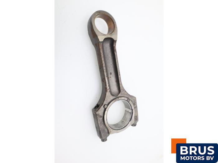 Usagé Bielle BMW 3 serie (E90) 325d 24V Prix € 90,75 Prix TTC proposé par Brus Motors BV