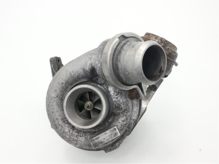 Turbo from a Mercedes-Benz Sprinter 4t (904) 416 CDI 20V 2003