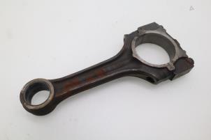 Used Connecting rod Mercedes E Combi diesel (S124) 2.0 200 TD Price € 90,75 Inclusive VAT offered by Brus Motors BV