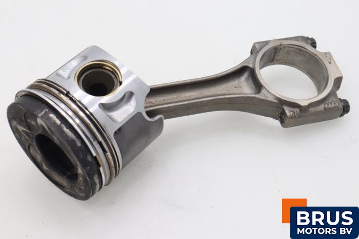 Usagé Bielle Audi A3 (8P1) 1.9 TDI Prix € 90,75 Prix TTC proposé par Brus Motors BV