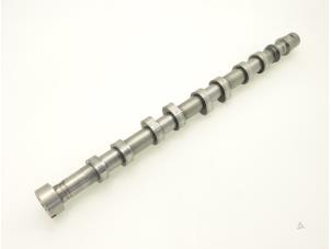 Used Camshaft Renault Master III (FD/HD) 2.5 dCi 16V 100 Price € 121,00 Inclusive VAT offered by Brus Motors BV