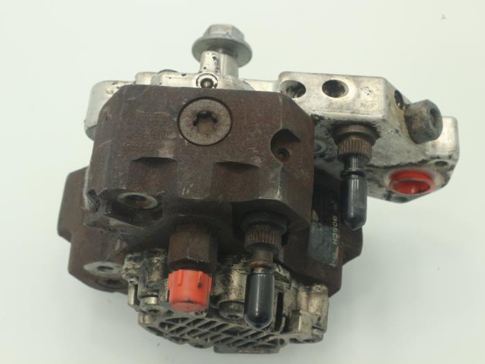 Mechanical fuel pump from a Renault Scénic II (JM) 1.9 dCi 115 2006