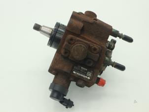Used Mechanical fuel pump Renault Trafic New (EL) 2.5 dCi 16V 145 Price € 181,50 Inclusive VAT offered by Brus Motors BV