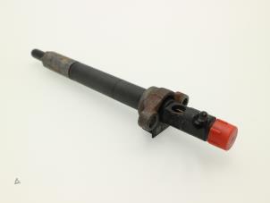 Used Injector (diesel) Peugeot 407 SW (6E) 2.0 HDiF 16V Price € 90,75 Inclusive VAT offered by Brus Motors BV