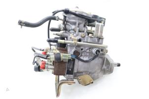 Usagé Pompe carburant mécanique Mitsubishi Space Wagon (N3/N4) 2.0 TD Prix € 302,50 Prix TTC proposé par Brus Motors BV