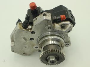 Używane Mechaniczna pompa paliwa Mercedes ML II (164/4JG) 3.0 ML-280 CDI 4-Matic V6 24V Cena € 181,50 Z VAT oferowane przez Brus Motors BV