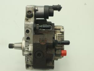 Used Mechanical fuel pump Renault Megane II (BM/CM) 1.9 dCi 115 Price € 90,75 Inclusive VAT offered by Brus Motors BV