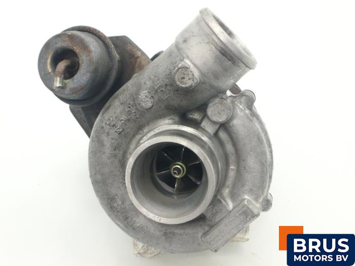 Używane Turbo Mercedes C (W202) 2.2 C-220 CDI 16V Cena € 302,50 Z VAT oferowane przez Brus Motors BV