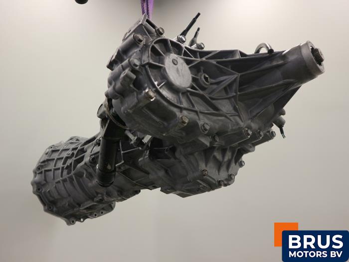 Getriebe van een Nissan NP 300 (D22SS) 2.5 dCi 16V 4x4 2004