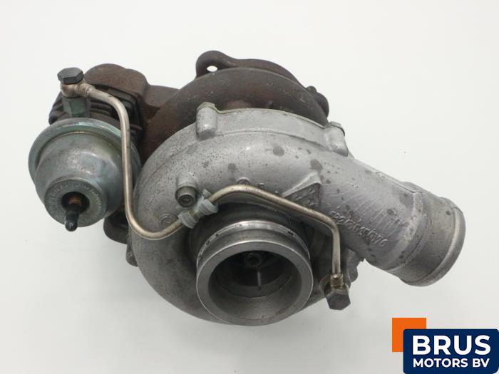 Używane Turbo Volvo V70 (SW) 2.5 D Cena € 90,75 Z VAT oferowane przez Brus Motors BV