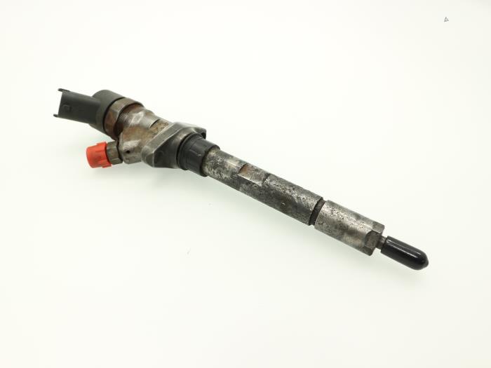 Injector (diesel) from a Peugeot 807 2.2 HDiF 16V 2005