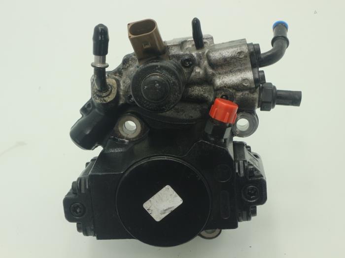 Mechanical fuel pump from a Mercedes-Benz Sprinter 3,5t (906.63) 316 CDI 16V 2016