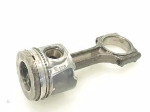 Used Connecting rod Nissan Qashqai (J10) 2.0 dCi Price € 90,75 Inclusive VAT offered by Brus Motors BV
