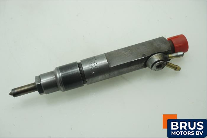 Usagé Injecteurs Volkswagen LT II 2.5 TDi Prix € 60,50 Prix TTC proposé par Brus Motors BV