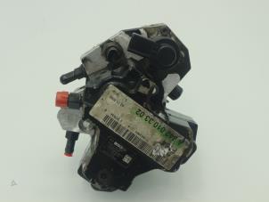 Używane Mechaniczna pompa paliwa Mercedes ML II (164/4JG) 3.0 ML-320 CDI 4-Matic V6 24V Cena € 211,75 Z VAT oferowane przez Brus Motors BV
