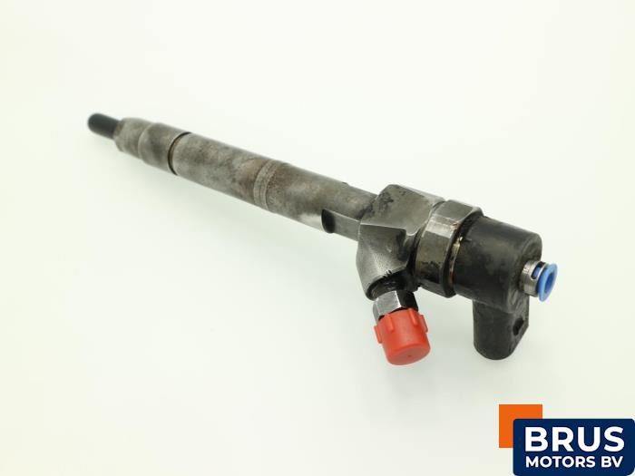 Usagé Injecteurs Mercedes Sprinter 2t (901/902) 211 CDI 16V Prix € 151,25 Prix TTC proposé par Brus Motors BV