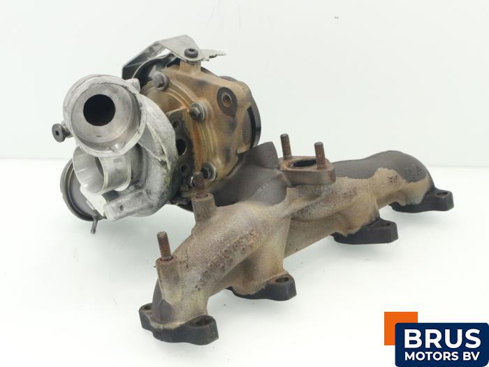 Turbo d'un Volkswagen Caddy Combi III (2KB,2KJ) 1.9 TDI 2009