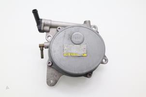 Used Vacuum pump (diesel) Hyundai Santa Fe III (DM) 2.2 CRDi R 16V 4x2 Price € 90,75 Inclusive VAT offered by Brus Motors BV