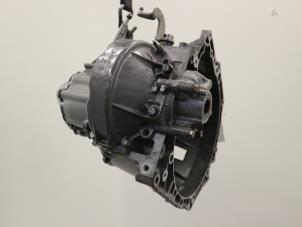 Gebrauchte Getriebe Peugeot 207 CC (WB) 1.6 HDiF 16V Preis € 423,50 Mit Mehrwertsteuer angeboten von Brus Motors BV