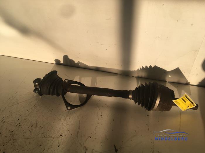 Gebrauchte Antriebswelle links vorne Renault Master II (JD) 2.5 D T28 Preis € 29,00 Margenregelung angeboten von Autodemontagebedrijf Middelburg B.V