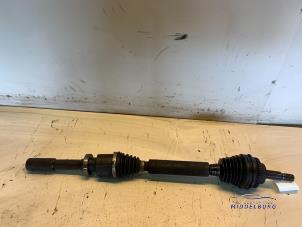 Usados Eje de transmisión derecha delante Renault Megane Coupé (DA) 2.0 IDE 16V Precio € 29,00 Norma de margen ofrecido por Autodemontagebedrijf Middelburg B.V