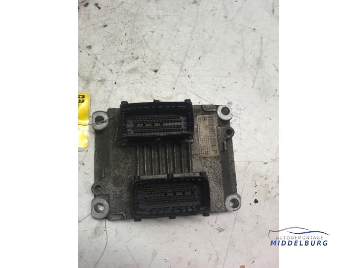 Used Engine management computer Alfa Romeo 147 (937) 1.6 Twin Spark 16V Price € 17,00 Margin scheme offered by Autodemontagebedrijf Middelburg B.V