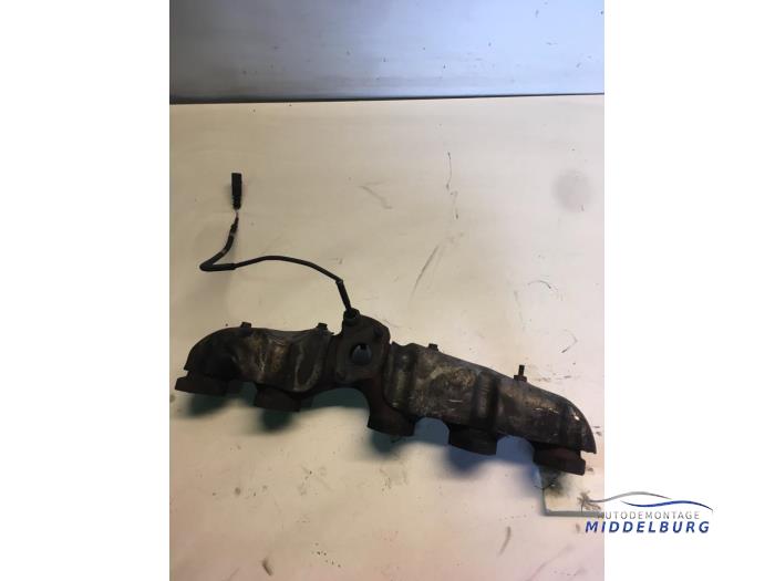 Exhaust manifold Volkswagen Transporter T5 2.5 TDi PF 070253031F BNZ