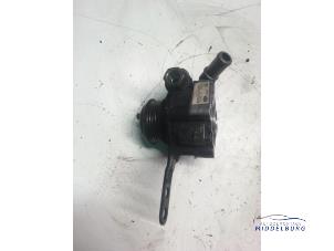 Pompe de direction d'un Ford Mondeo III 2.0 TDCi 130 16V 2004