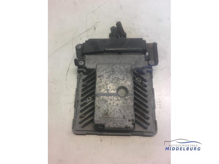 Used Engine management computer Seat Leon (1P1) 2.0 TDI 16V FR Price € 174,00 Margin scheme offered by Autodemontagebedrijf Middelburg B.V