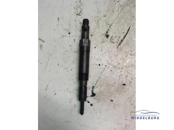 Usagé Injecteurs Ford Mondeo III 2.0 TDCi 115 16V Prix € 34,00 Règlement à la marge proposé par Autodemontagebedrijf Middelburg B.V