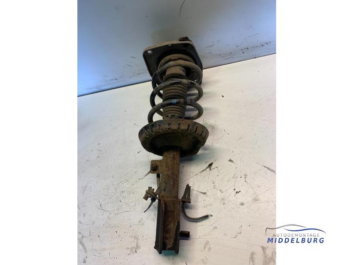 Front shock absorber rod, left from a Citroën Jumpy (G9) 2.0 HDI 120 16V 2010