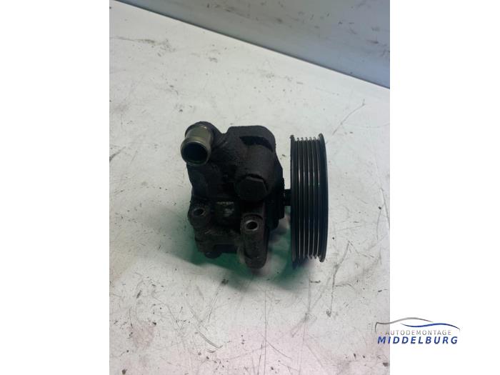 Usagé Pompe de direction Ford Ka I 1.3i Prix € 25,00 Règlement à la marge proposé par Autodemontagebedrijf Middelburg B.V