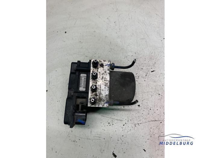 Begagnade ABS-pump Ford Transit 2.2 TDCi 16V Pris € 29,00 Marginaltabell erbjuds av Autodemontagebedrijf Middelburg B.V