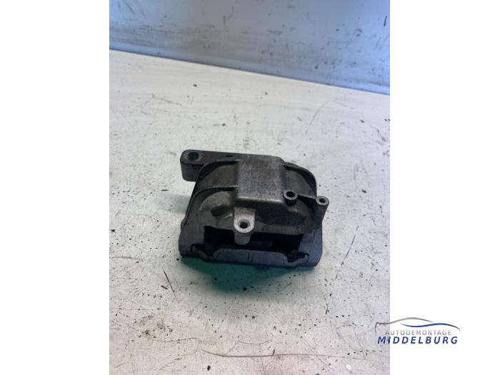 Used Engine mount Volkswagen Golf V (1K1) 2.0 GTI 16V Price € 13,50 Margin scheme offered by Autodemontagebedrijf Middelburg B.V
