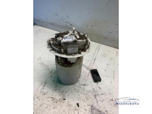 Usados Bomba eléctrica de combustible Peugeot 207/207+ (WA/WC/WM) 1.6 16V Precio € 9,00 Norma de margen ofrecido por Autodemontagebedrijf Middelburg B.V