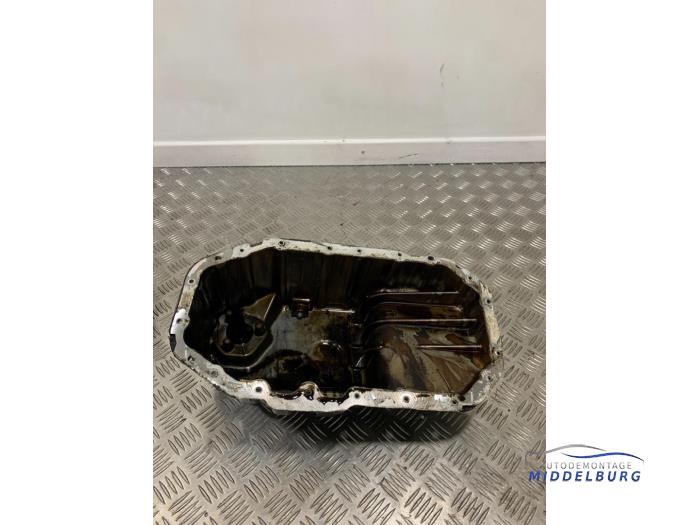 Usagé Couvercle carter Volkswagen Polo IV (9N1/2/3) 1.4 16V 75 Prix € 29,00 Règlement à la marge proposé par Autodemontagebedrijf Middelburg B.V