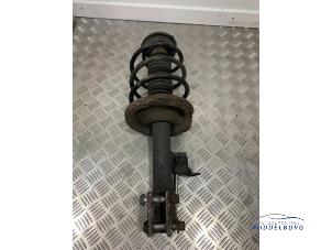 Used Front shock absorber rod, left Peugeot 307 Break (3E) 1.6 HDi 90 16V Price € 17,00 Margin scheme offered by Autodemontagebedrijf Middelburg B.V