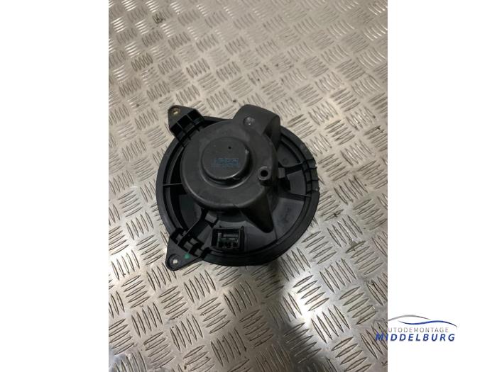 Heating and ventilation fan motor from a Ford Focus 1 Wagon 1.6 16V 2004