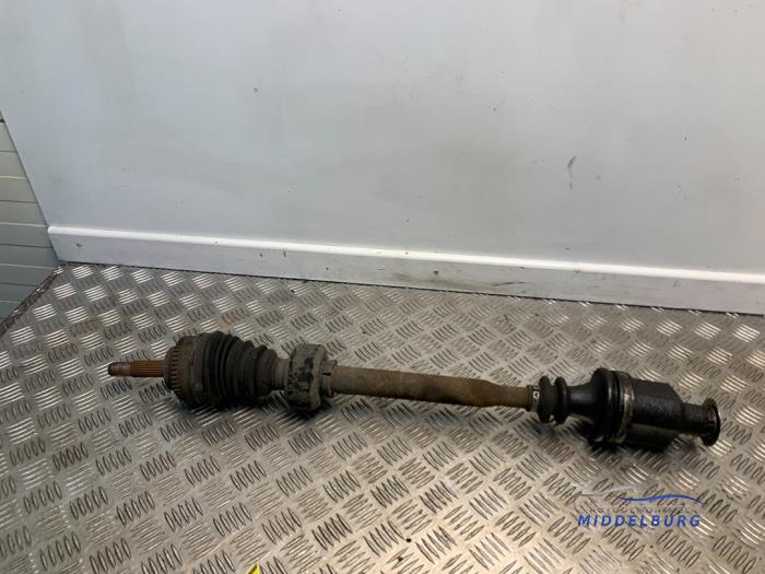 Gebrauchte Antriebswelle rechts vorne Renault Megane Break/Grandtour (KA) 1.4e Preis € 34,00 Margenregelung angeboten von Autodemontagebedrijf Middelburg B.V