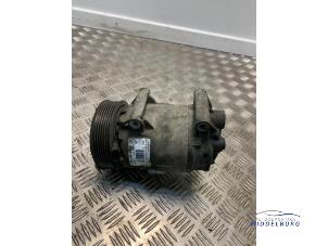 Usados Bomba de aire acondicionado Renault Megane II CC (EM) 1.9 dCi 115 Precio € 34,00 Norma de margen ofrecido por Autodemontagebedrijf Middelburg B.V