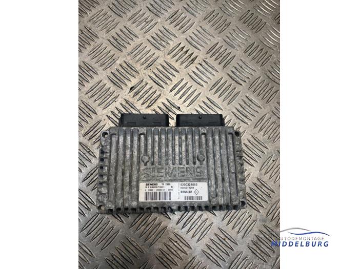 Used Engine management computer Renault Scénic II (JM) 2.0 16V Price € 49,00 Margin scheme offered by Autodemontagebedrijf Middelburg B.V