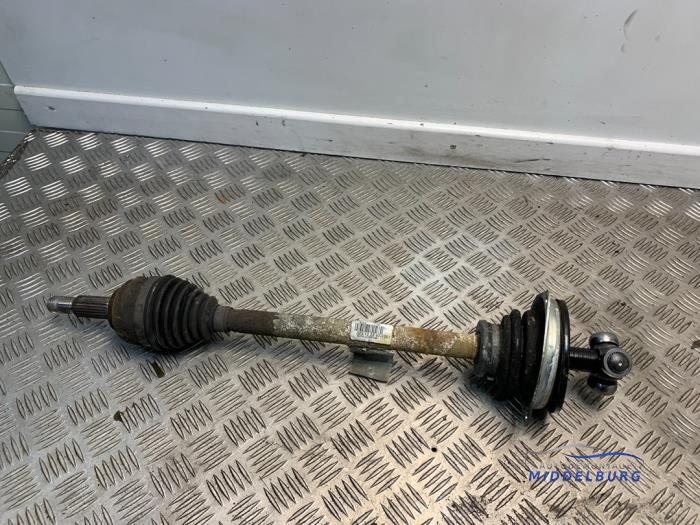 Front drive shaft, left from a Renault Twingo II (CN) 1.2 16V 2013