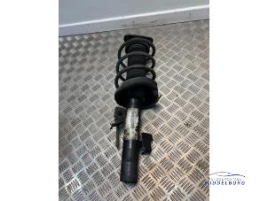 Used Front shock absorber rod, right Volvo V50 (MW) 1.6 D 16V Price € 29,00 Margin scheme offered by Autodemontagebedrijf Middelburg B.V