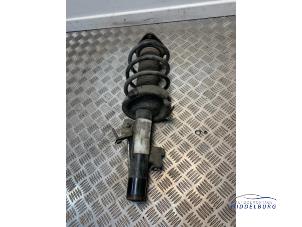 Used Front shock absorber rod, right Volvo V50 (MW) 1.6 D2 16V Price € 29,00 Margin scheme offered by Autodemontagebedrijf Middelburg B.V