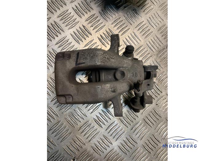 Gebrauchte Bremszange links hinten Peugeot 307 SW (3H) 1.6 HDi 16V Preis € 9,00 Margenregelung angeboten von Autodemontagebedrijf Middelburg B.V